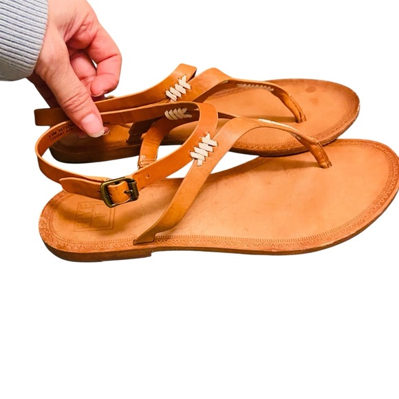 Frye Ruth Whipstitch Flat Brown Leather Sandal - Picture 6 of 11